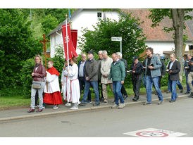 Bittprozession an Christi Himmelfahrt (© Karl-Franz Thiede)